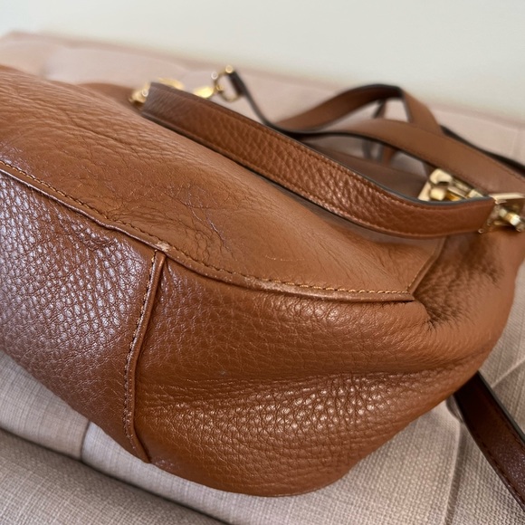 Authentic Michael Kors Leather Crossbody Shoulder Bag - Picture 7 of 10